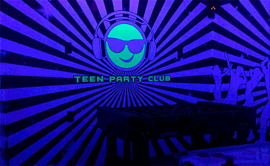 Teen Party Club